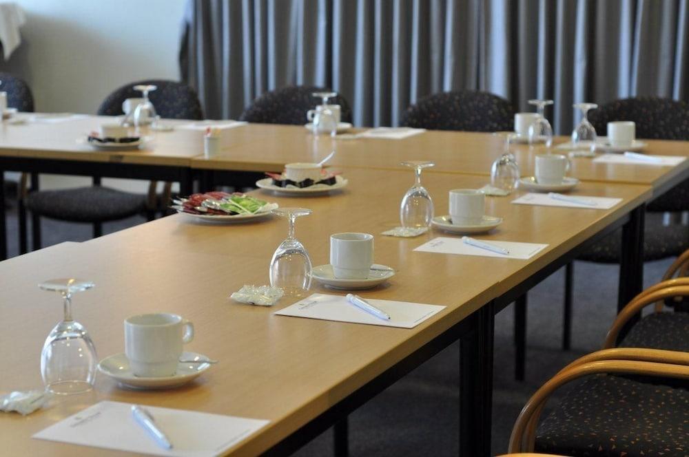 אוסטרהוט A-Hotel Oosterhout מראה חיצוני תמונה